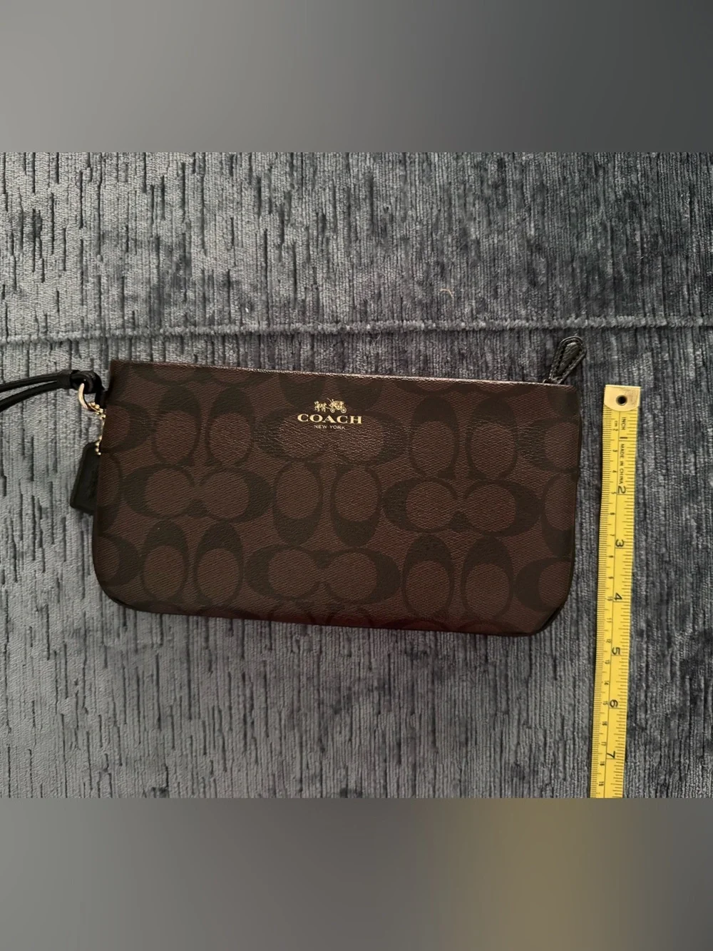 Coach Brown Signature Zip Bag with Gold Logo - Picture 6 of 6